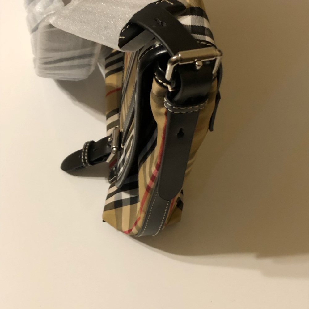 Burberry Red Black & White Stripes Brand New With Tags Authentic Designer Bag - Picture 5 of 16